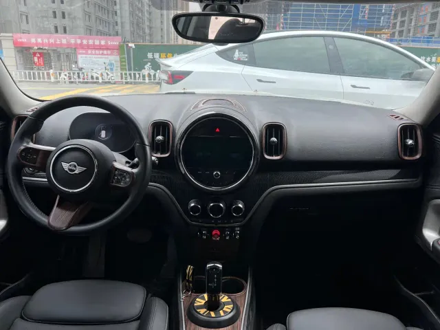 MINI Hatch — Фото автомобиля 13