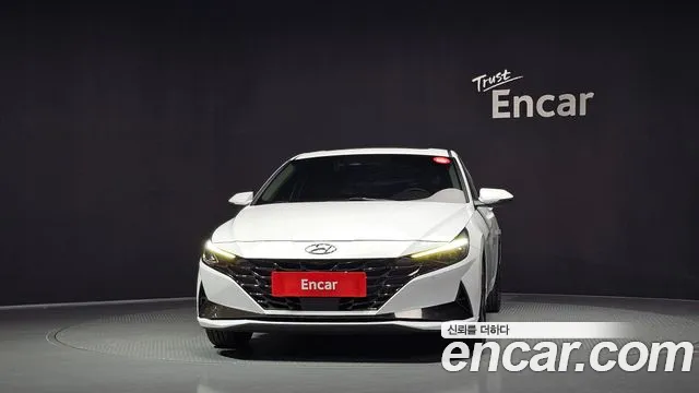 Hyundai Avante CN7 — Фото автомобиля 3