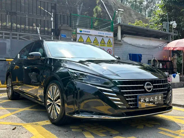 Nissan Teana — Фото автомобиля 3