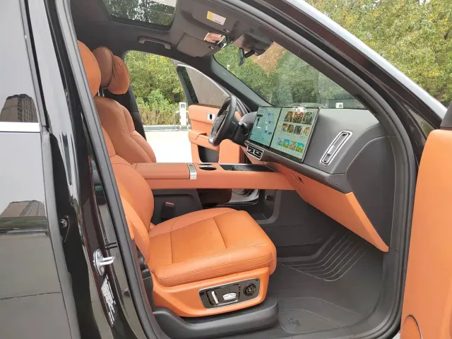 Li Auto L9 — Фото автомобиля 16