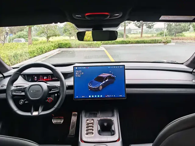 Xiaomi SU7 — Фото автомобиля 10