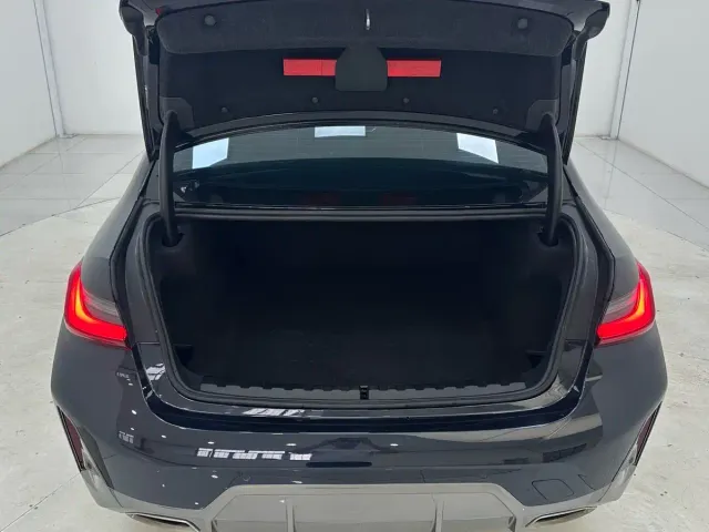 BMW 3 Series — Фото автомобиля 15