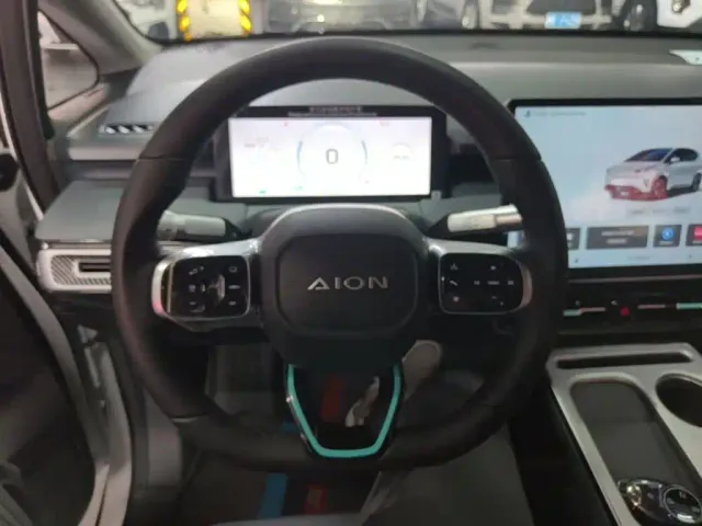 GAC Aion Y — Фото автомобиля 10