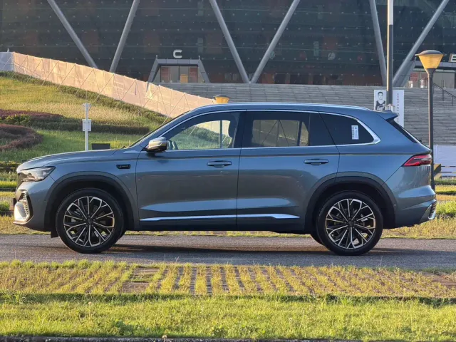Geely Xingyue L — Фото автомобиля 29