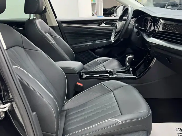 Volkswagen Passat — Фото автомобиля 23