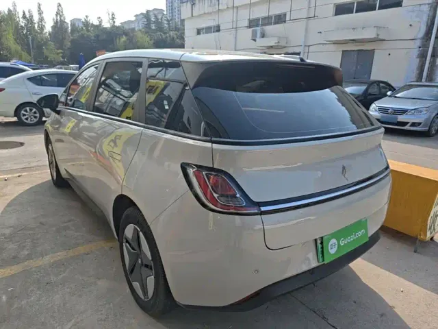 Baojun Cloud — Фото автомобиля 4