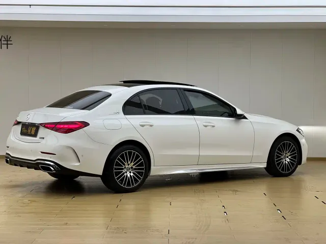 Mercedes-Benz C-Class — Фото автомобиля 17