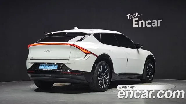 Kia EV6 — Фото автомобиля 2