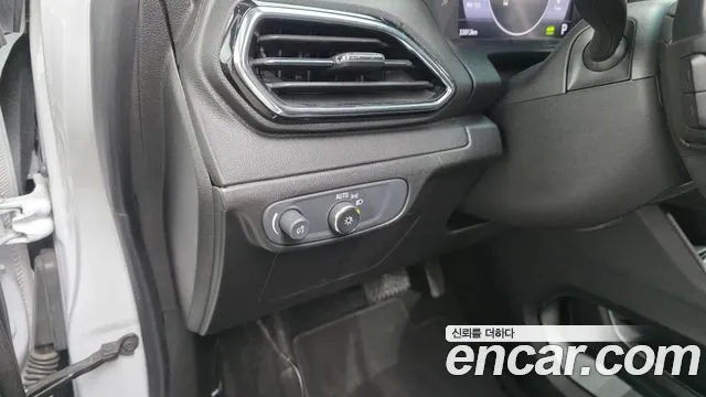 Chevrolet Bolt EV New — Фото автомобиля 25