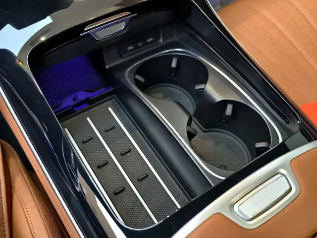 Mercedes-Benz S-Class — Фото автомобиля 19