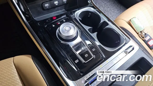 Kia Carnival Generation 4 — Фото автомобиля 12