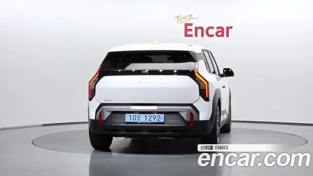 Kia EV3 — Фото автомобиля 4