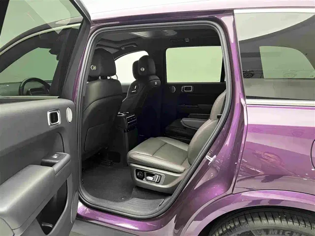 Li Auto L9 — Фото автомобиля 7