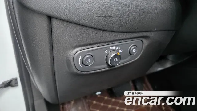 ChevroletGMDaewoo Equinox Новый Next Equinox 2WD Premier — Фото автомобиля 17