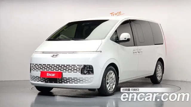 Фотография автомобиля — Hyundai Staria