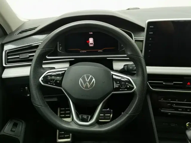 Volkswagen Tiguan L — Фото автомобиля 11