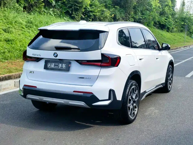 BMW BMW X1 2023 sDrive25Li X Design Package — Фото автомобиля 7