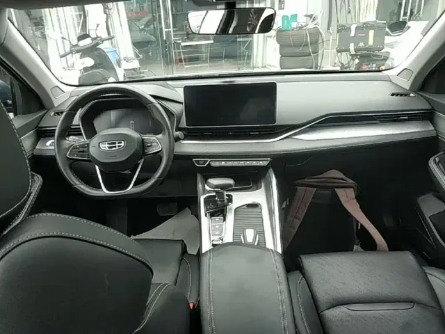 Geely Xingrui — Фото автомобиля 9