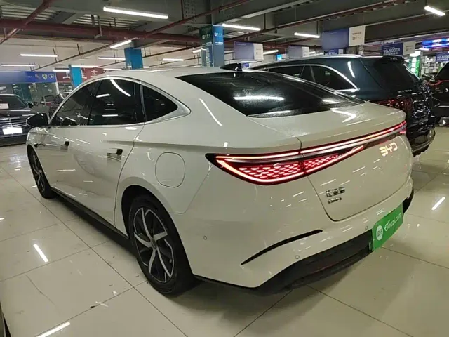 BYD Seal 07 DM-i — Фото автомобиля 4
