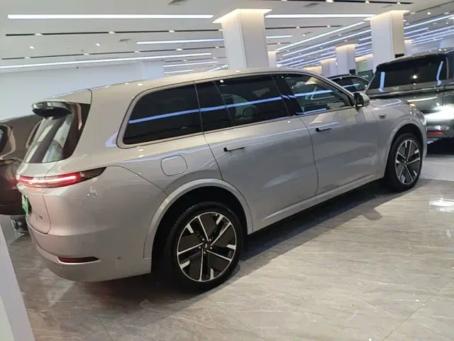 Li Auto L9 — Фото автомобиля 6