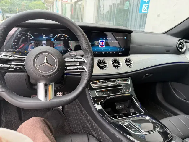 Mercedes-Benz E-Class — Фото автомобиля 7