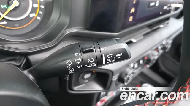 Jeep Wrangler — Фото автомобиля 25