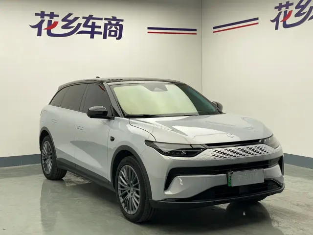 Leapmotor C11 — Фото автомобиля 5