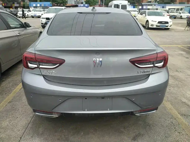 Buick Regal — Фото автомобиля 5