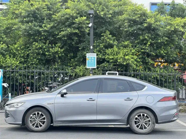 BYD Qin PLUS — Фото автомобиля 7