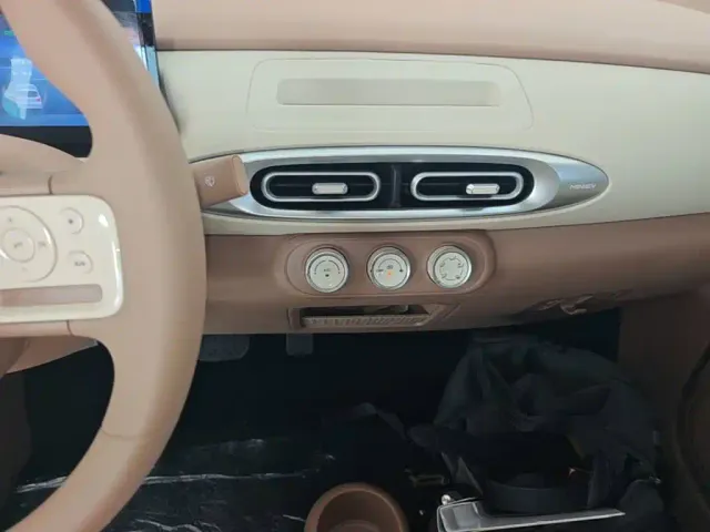 Wuling Hongguang Mini EV — Фото автомобиля 12