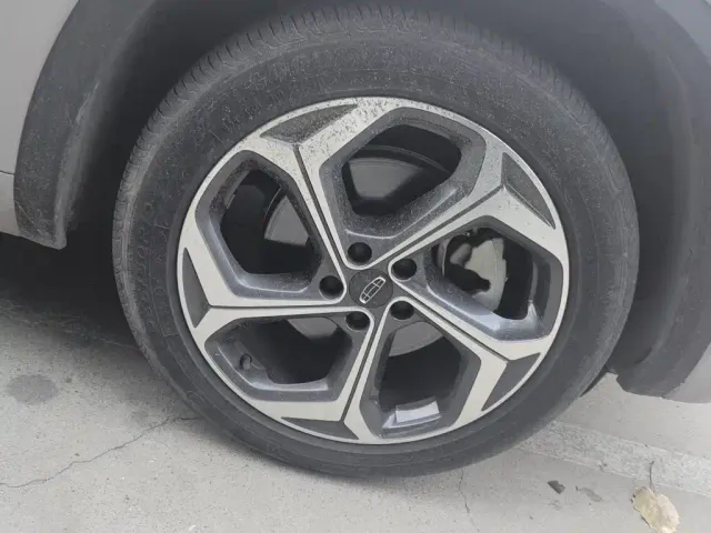 Geely Xingyue L — Фото автомобиля 24