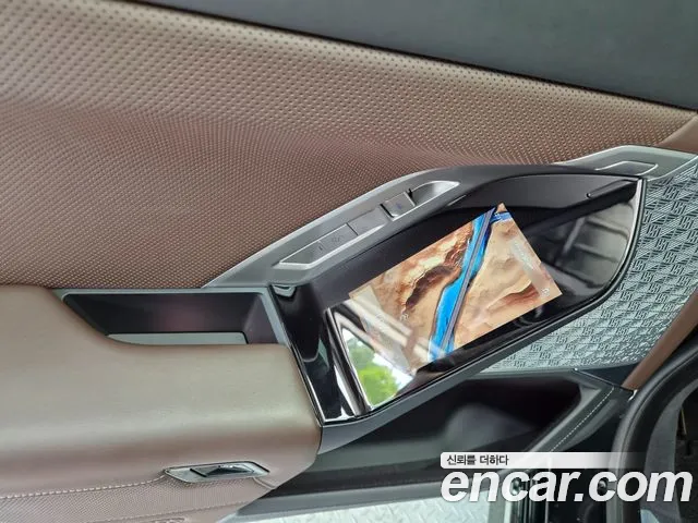 BMW i7 — Фото автомобиля 17