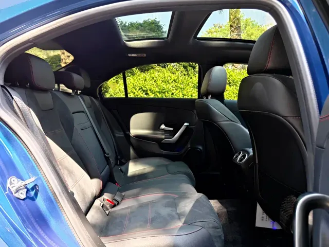 Mercedes-Benz A-Class — Фото автомобиля 23