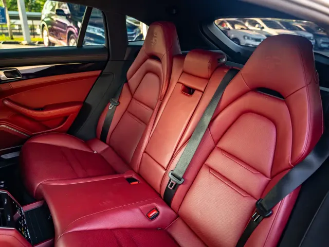 Porsche Panamera — Фото автомобиля 18