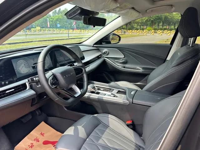 Chery Arrizo 8 — Фото автомобиля 9