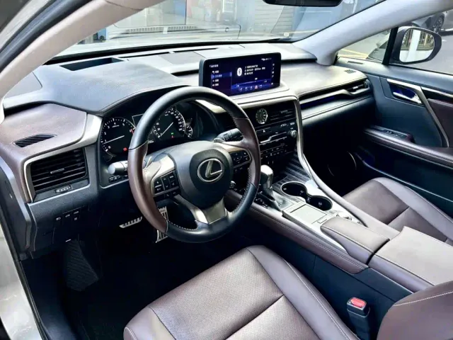 Lexus RX — Фото автомобиля 12
