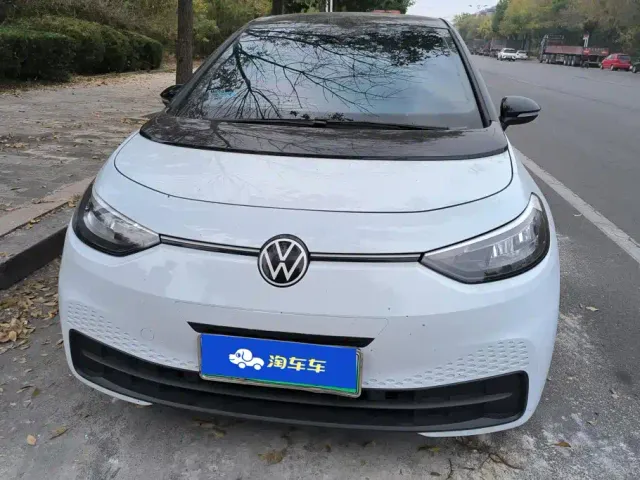 Volkswagen ID.3 — Фото автомобиля 2