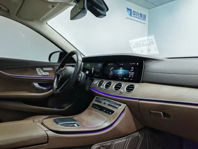 Mercedes-Benz E-Class — Фото автомобиля 15