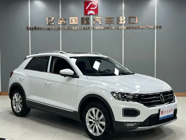 Volkswagen T-Roc — Фото автомобиля 3