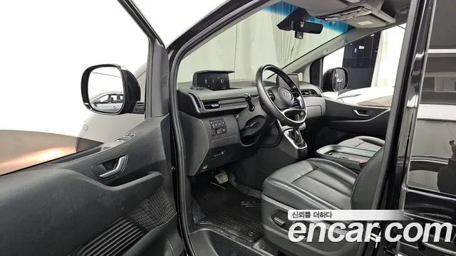 Hyundai Staria Staria Инвалидная коляска Подъёмник/Slope — Фото автомобиля 10
