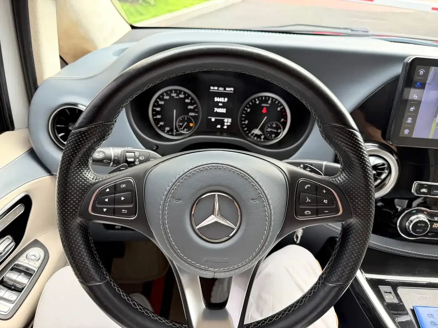 Mercedes-Benz Vito 2021 2.0T Business Edition 7-seater — Фото автомобиля 15