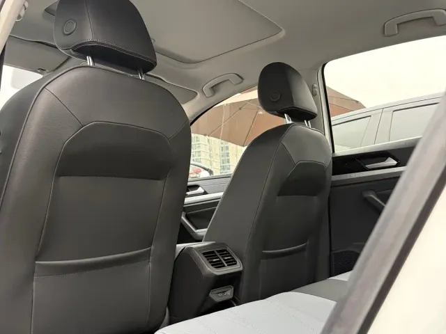 Volkswagen Lavida — Фото автомобиля 15