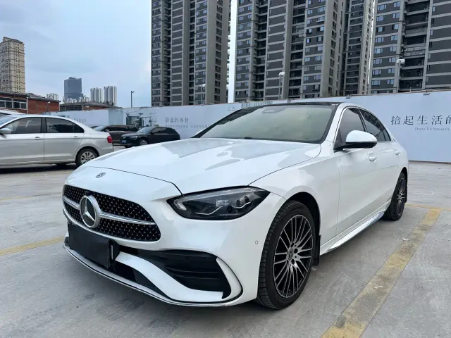 Фотография автомобиля — Mercedes-Benz C-Class