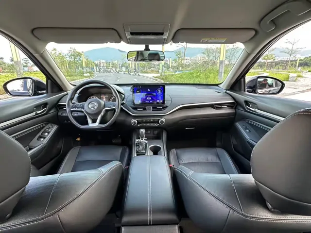 Nissan Teana — Фото автомобиля 12