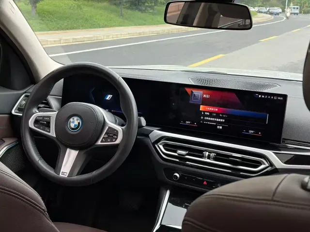 BMW i3 — Фото автомобиля 15