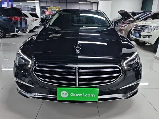 Mercedes-Benz E-Class — Фото автомобиля 2