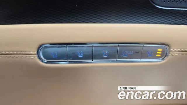 Genesis G90 Бензин 3.5 турбо AWD — Фото автомобиля 29