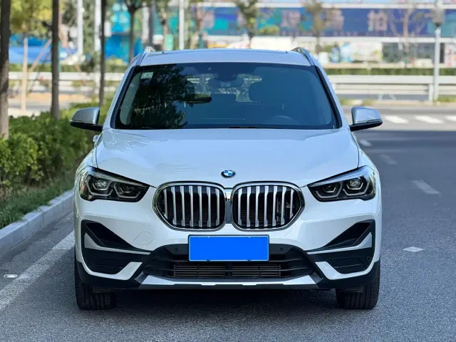 BMW X1 — Фото автомобиля 2