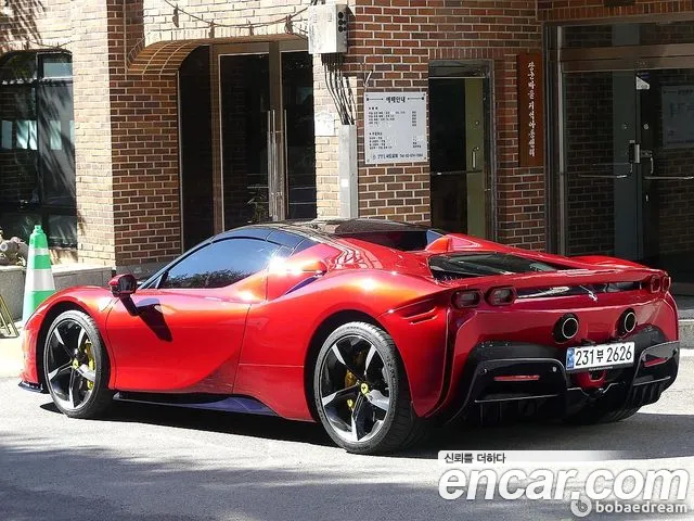 Ferrari SF90 — Фото автомобиля 3