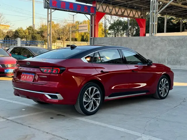 Ford Mondeo — Фото автомобиля 19